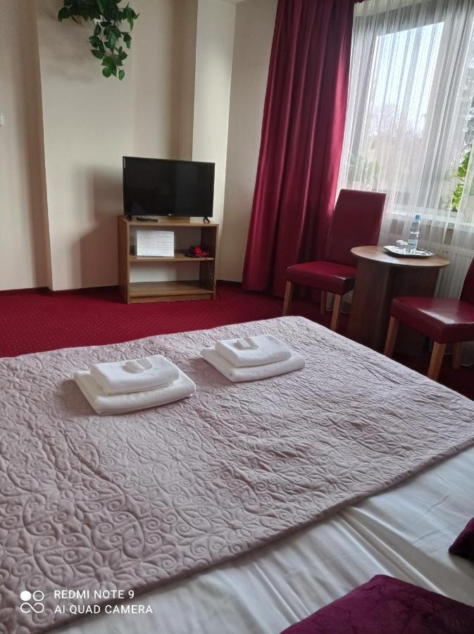 Harmonia Hotell Biała Podlaska Exteriör bild