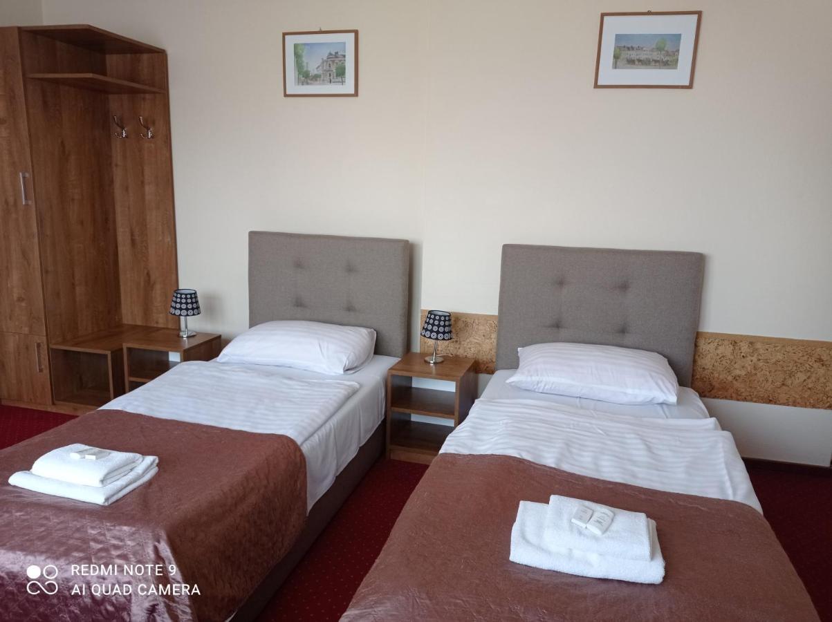 Harmonia Hotell Biała Podlaska Exteriör bild