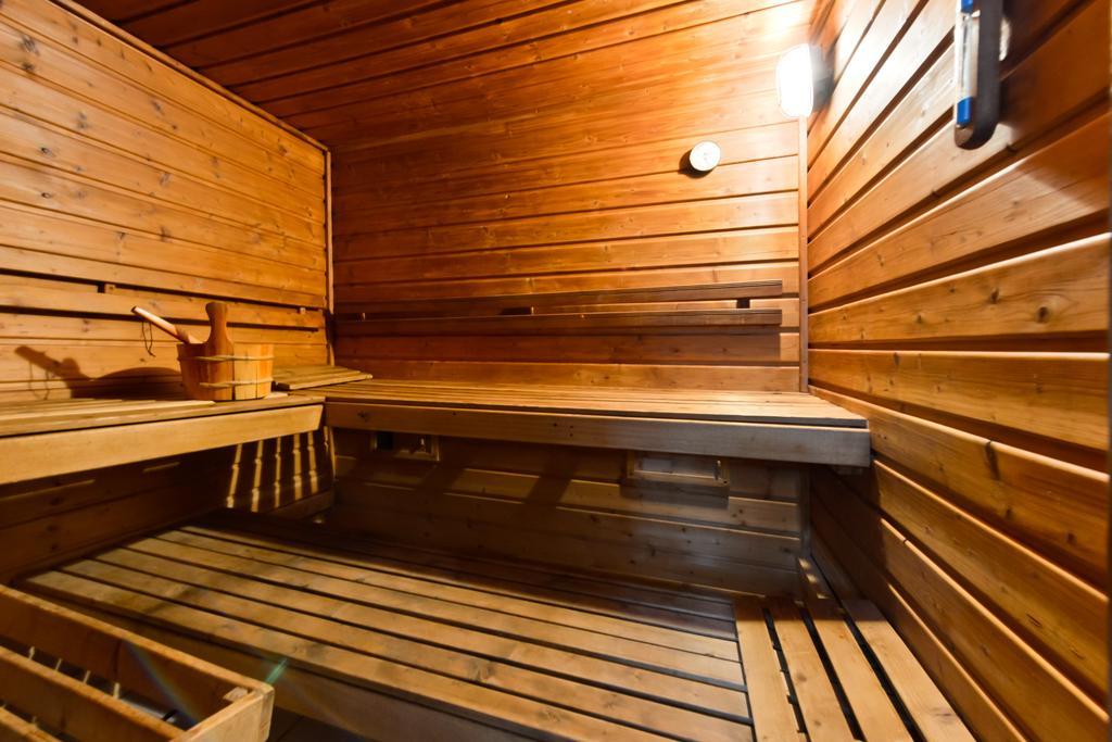 Harmonia Hotell Biała Podlaska Exteriör bild