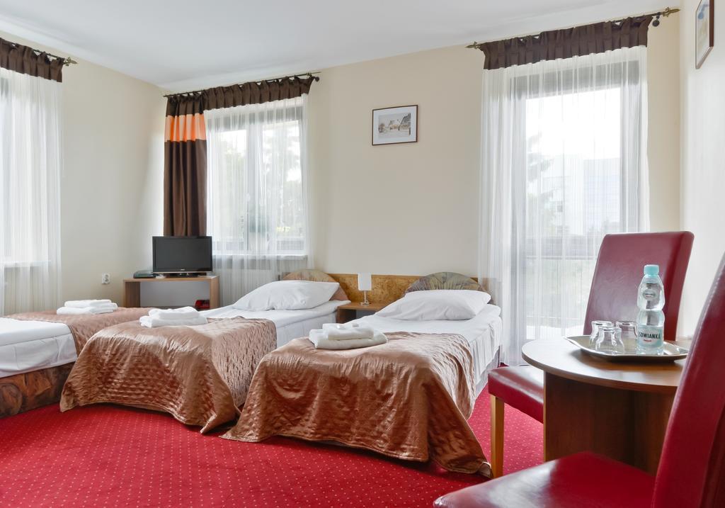 Harmonia Hotell Biała Podlaska Exteriör bild